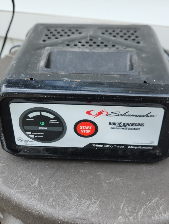 Schumacher Other - Schumacher 10 Amp Battery Charger - Black